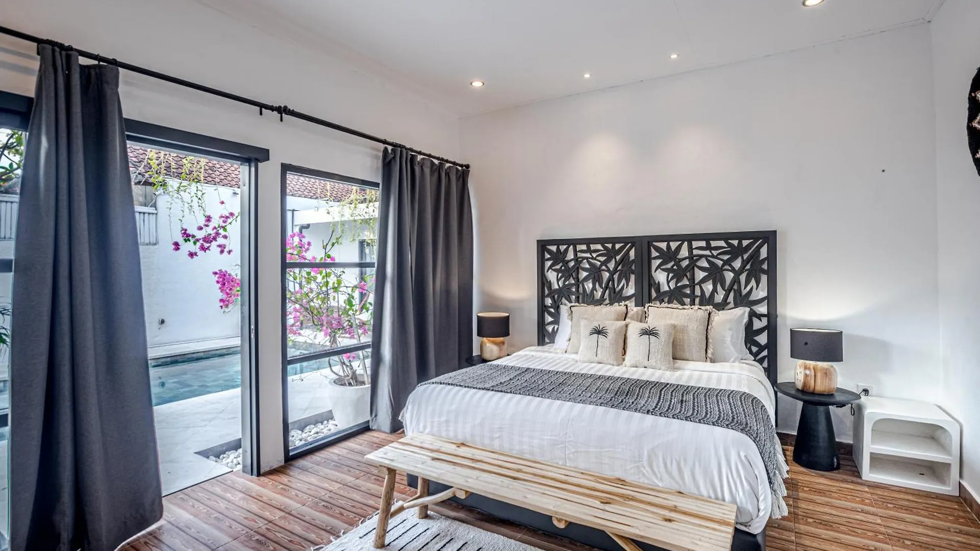 Villa Lemone 4 By Bali Villa Solutions Seminyak