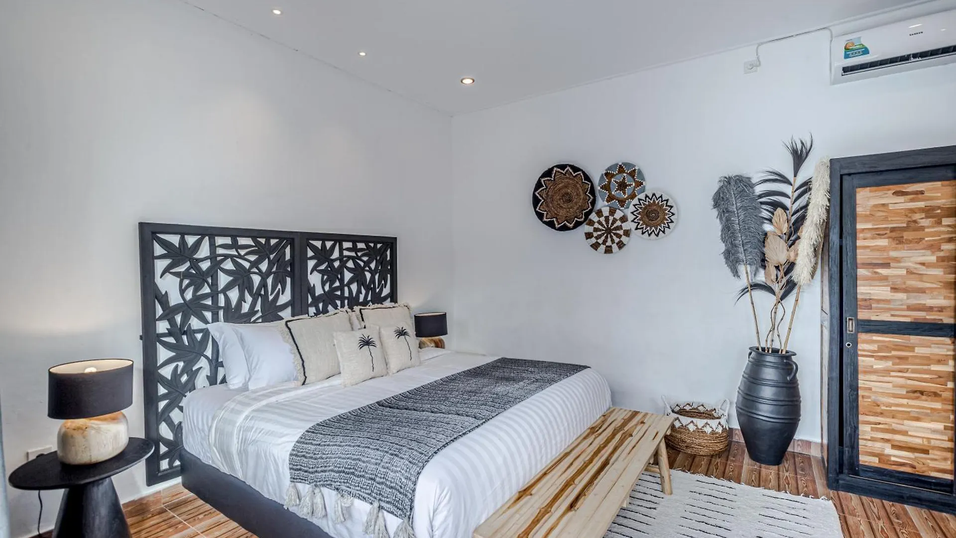 Villa Lemone 4 By Bali Villa Solutions Seminyak
